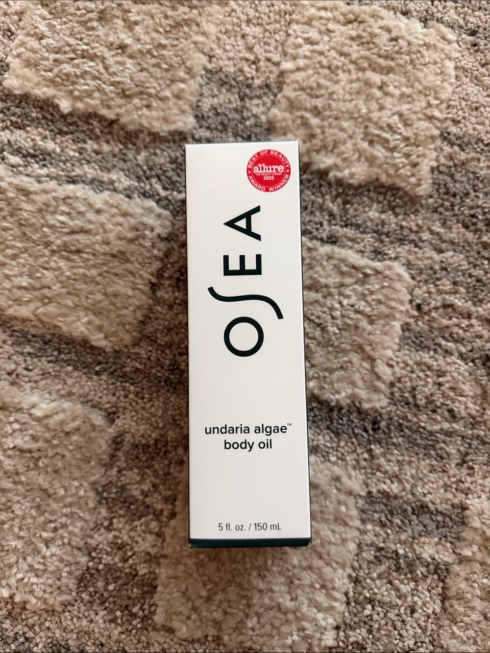 Sea Undaria Algae Body Oil — White and Green